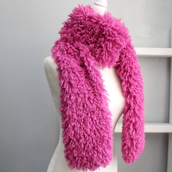 Betsey Johnson Hot Pink Fuzzy Boa Neck Scarf - Picture 2 of 4